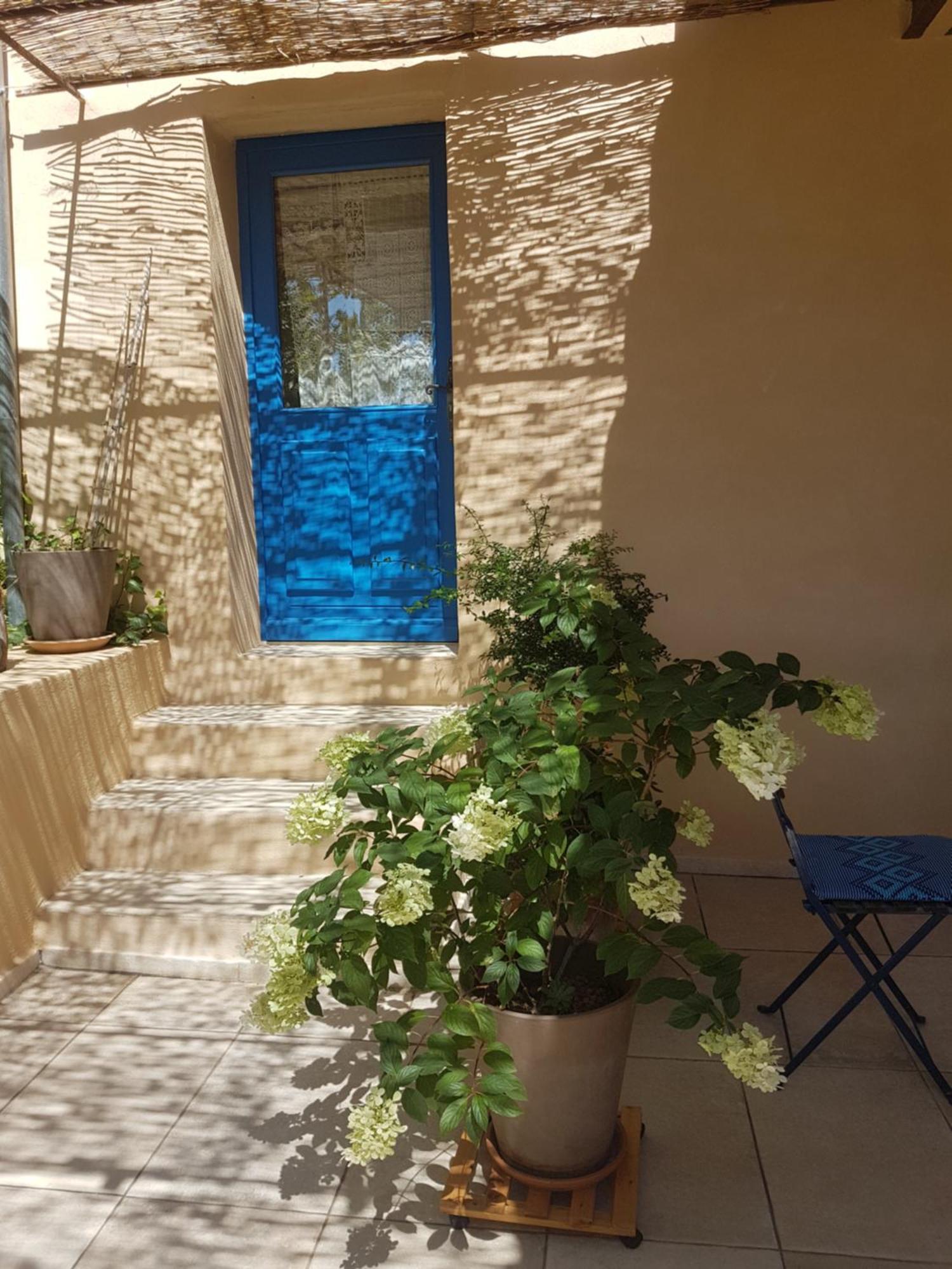 La Colline Bleue Bed & Breakfast Banne Luaran gambar