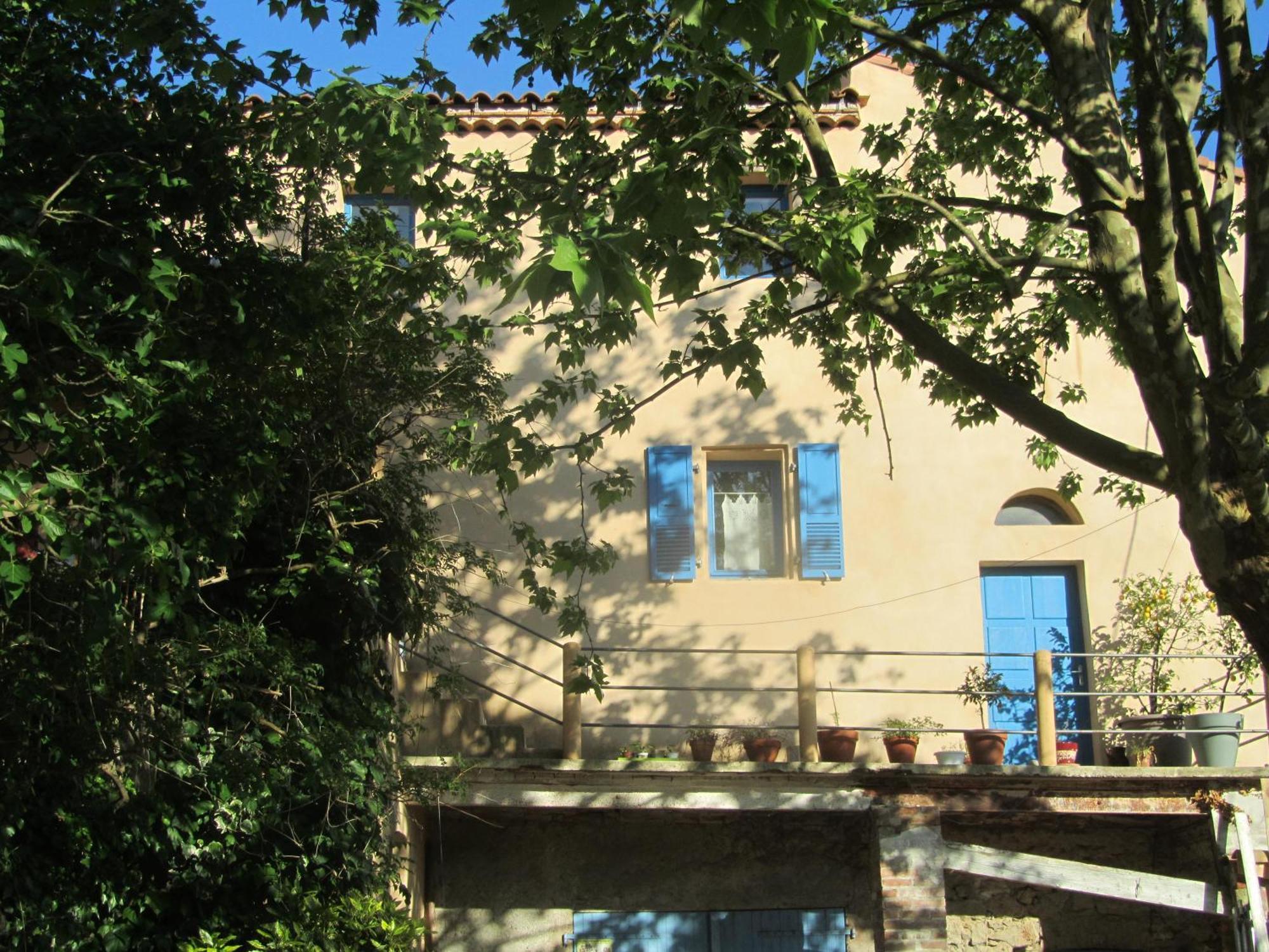 La Colline Bleue Bed & Breakfast Banne Luaran gambar