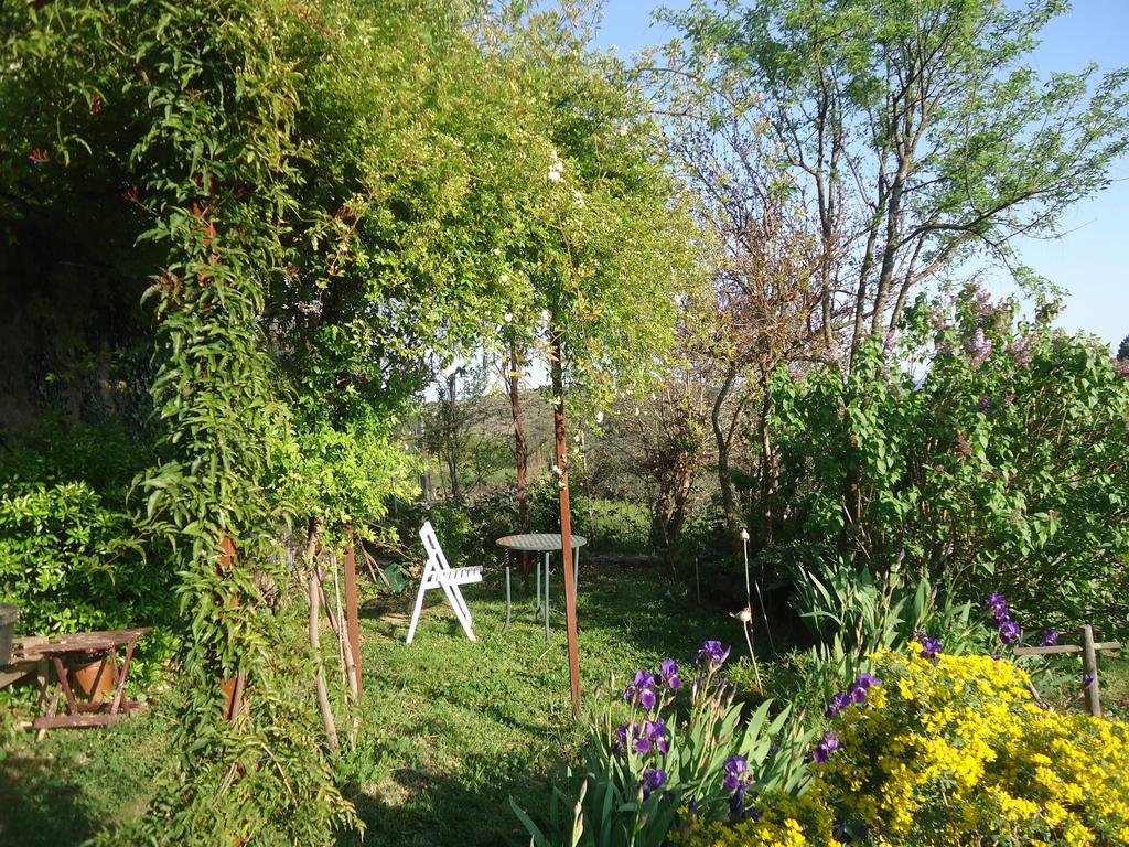La Colline Bleue Bed & Breakfast Banne Luaran gambar