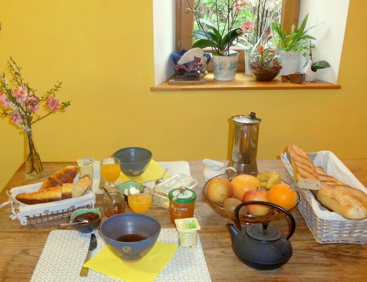 La Colline Bleue Bed & Breakfast Banne Luaran gambar