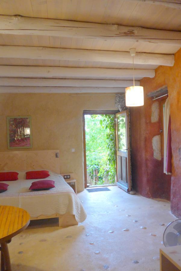 La Colline Bleue Bed & Breakfast Banne Luaran gambar