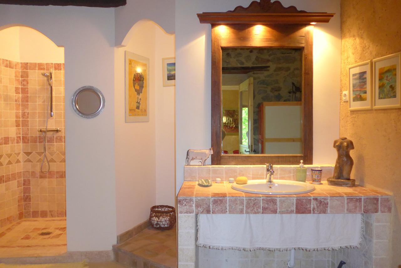 La Colline Bleue Bed & Breakfast Banne Luaran gambar