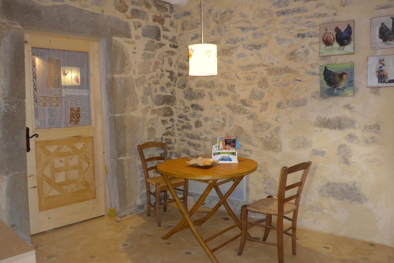 La Colline Bleue Bed & Breakfast Banne Luaran gambar